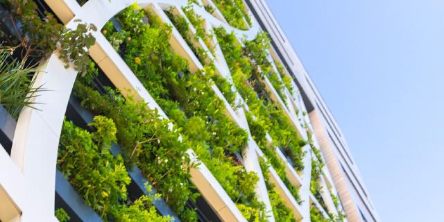 Le groupe SOCOTEC et l’ESTP s’associent pour lancer une offre de formation sur les transitions énergétique et environnementale